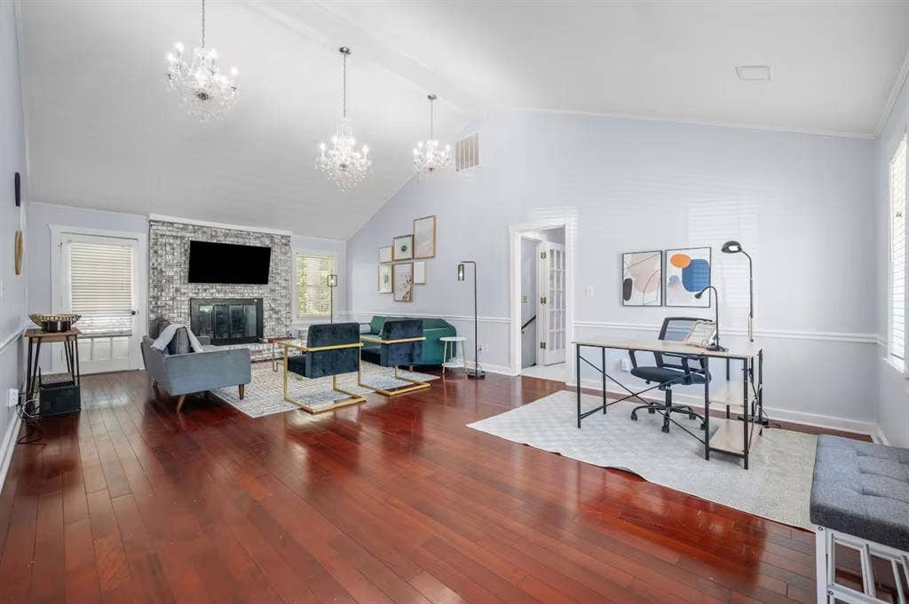 5 BR in Lilburn