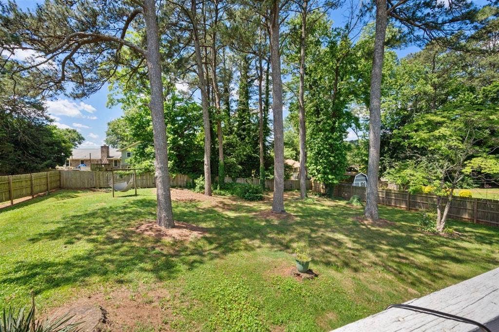 5 BR in Lilburn