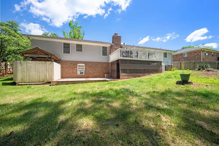5 BR in Lilburn