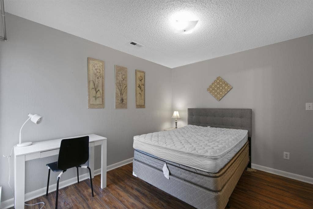4 BR in Raleigh