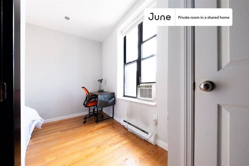 3 BR in New York City