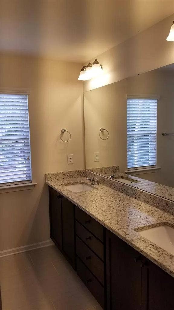 4 BR in Charlotte