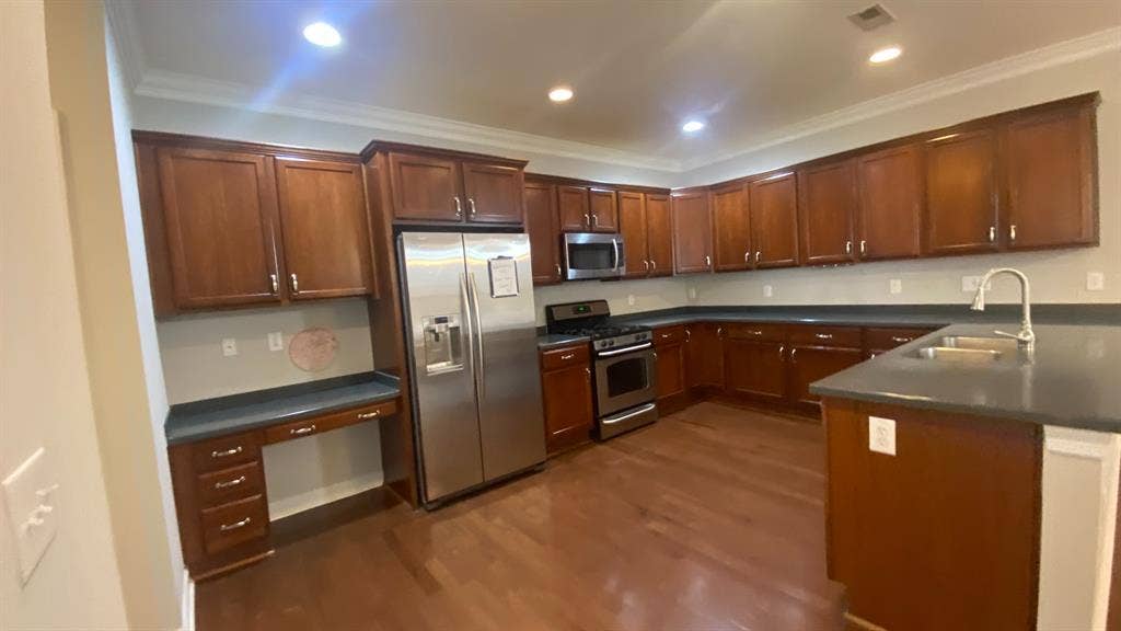 4 BR in Morrisville
