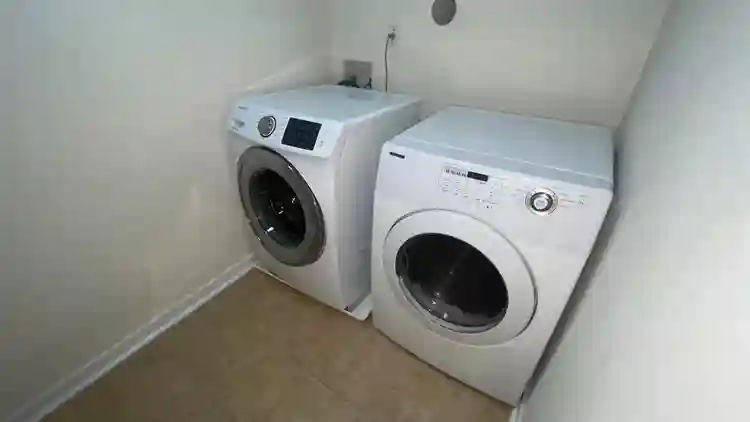 4 BR in Morrisville