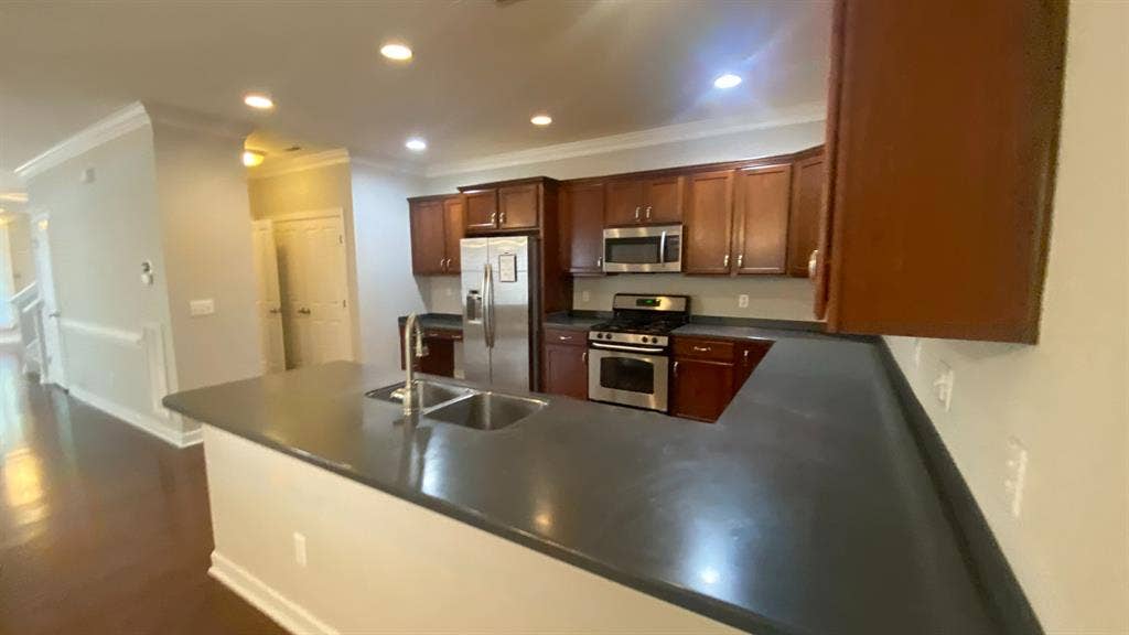 4 BR in Morrisville