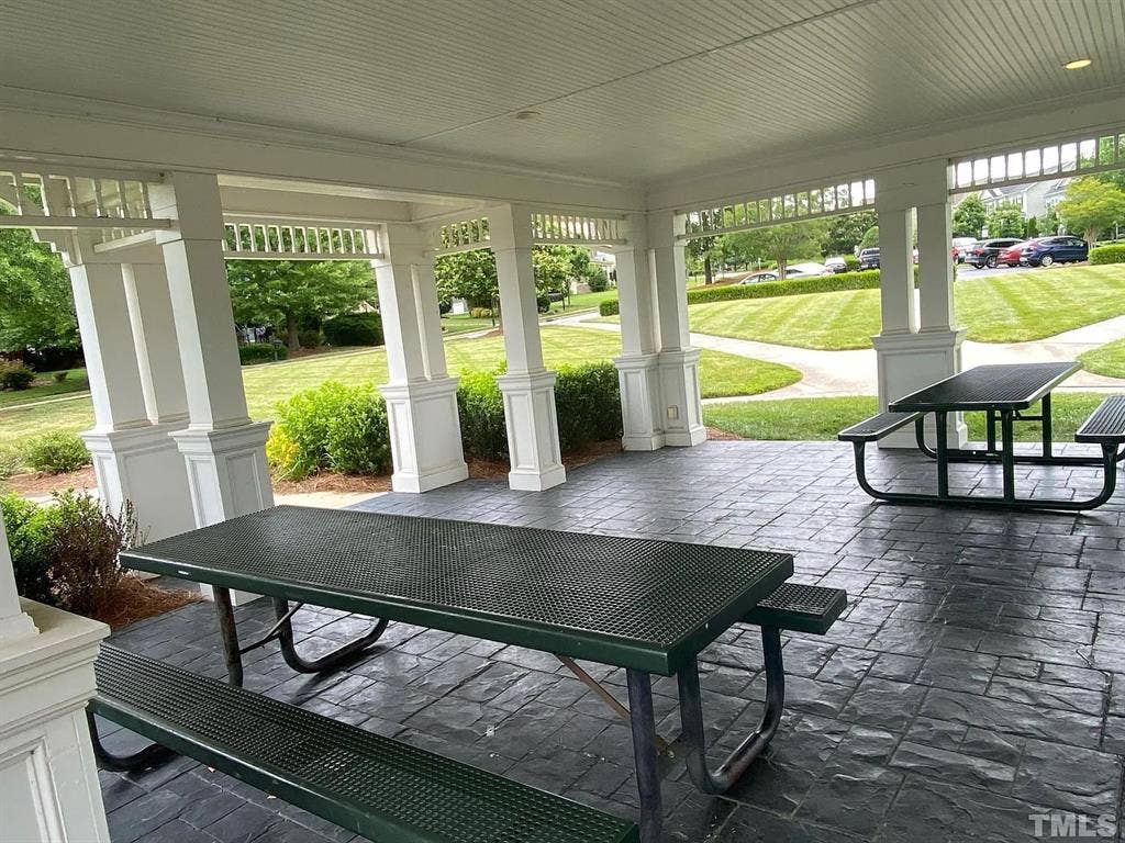 4 BR in Morrisville