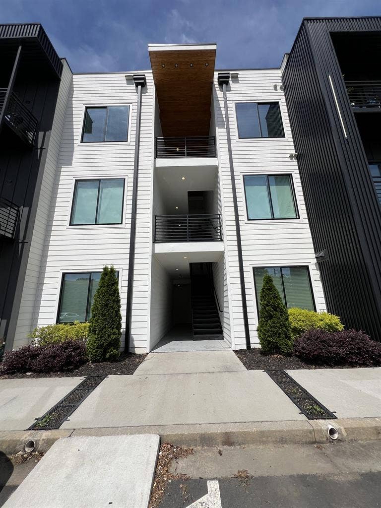 2 BR in Atlanta