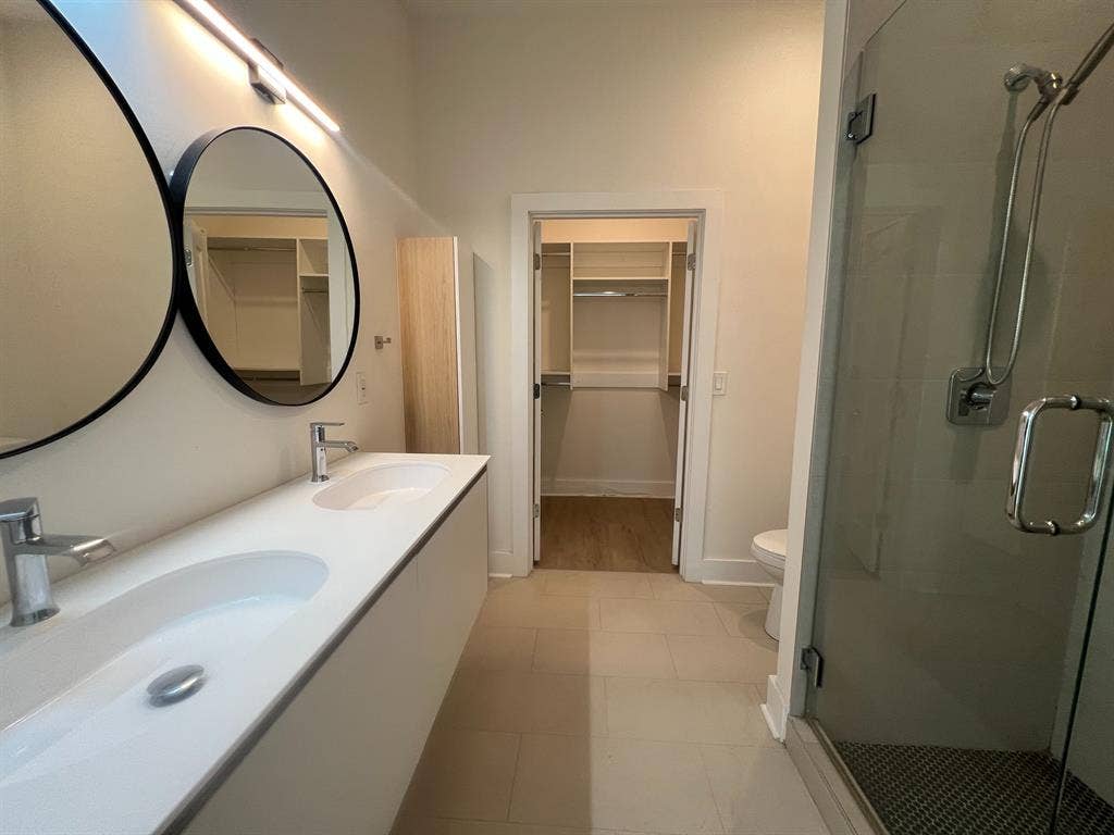 2 BR in Atlanta