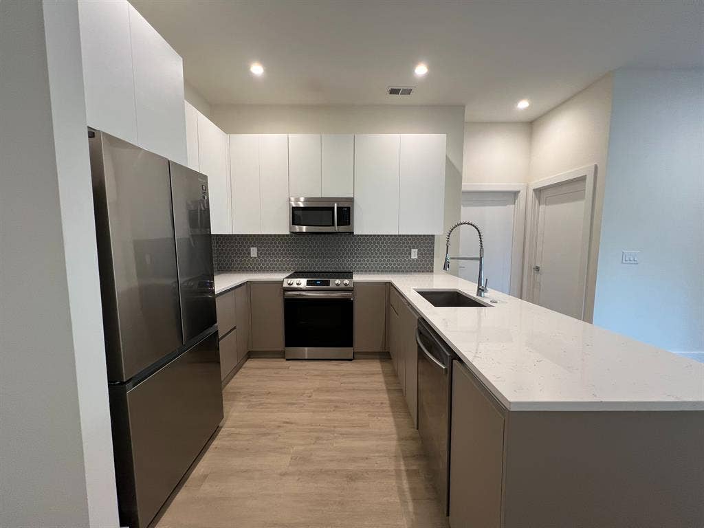 2 BR in Atlanta