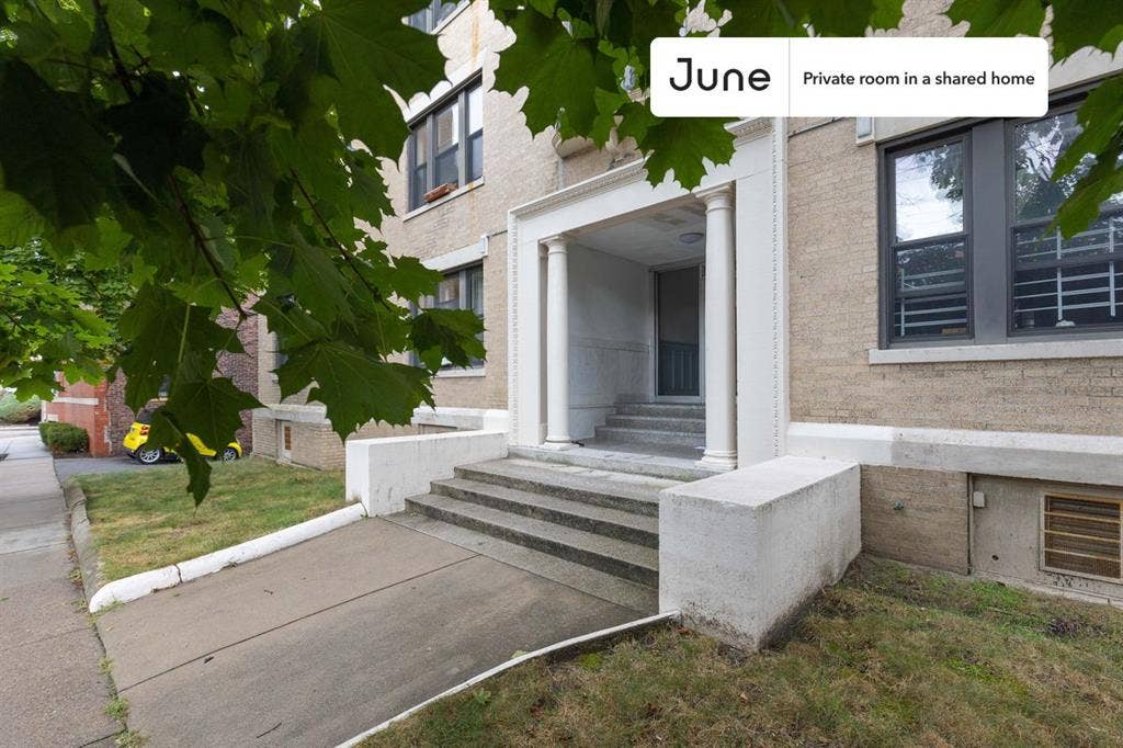 4 BR in Boston