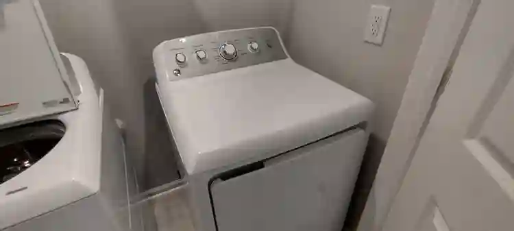 3 BR in Apex