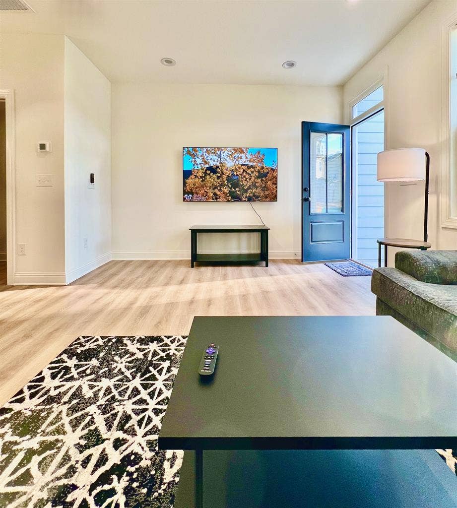 4 BR in Raleigh
