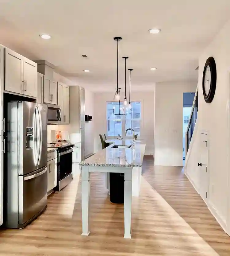 4 BR in Raleigh
