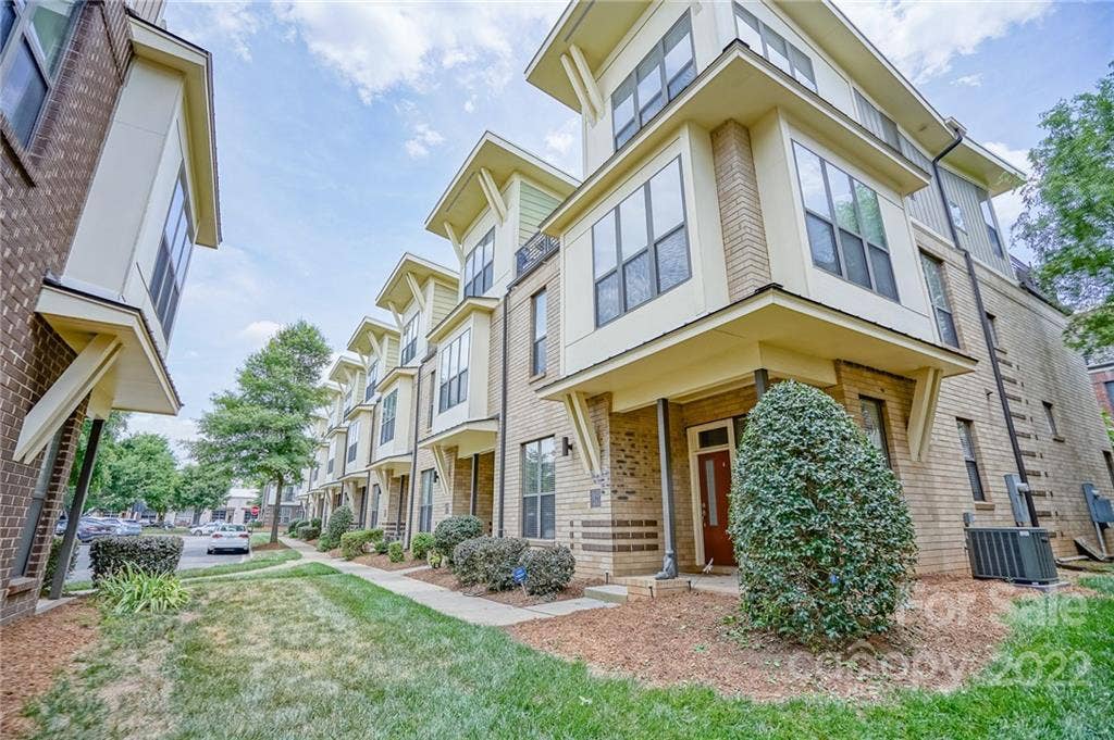 3 BR in Charlotte
