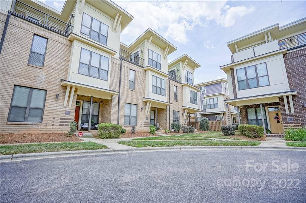 3 BR in Charlotte