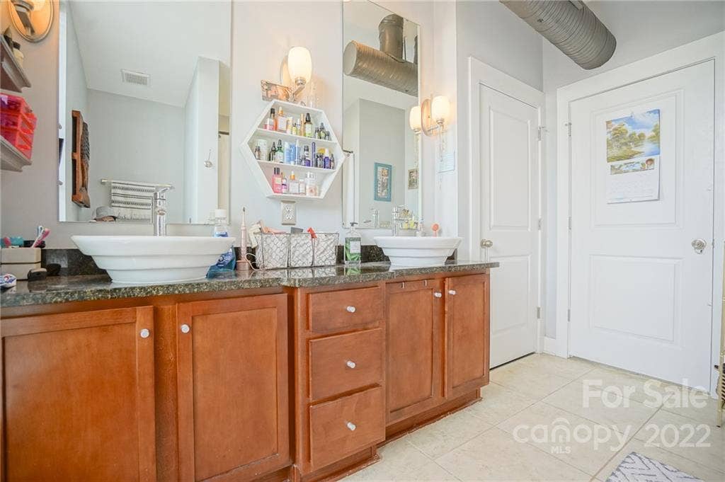 3 BR in Charlotte