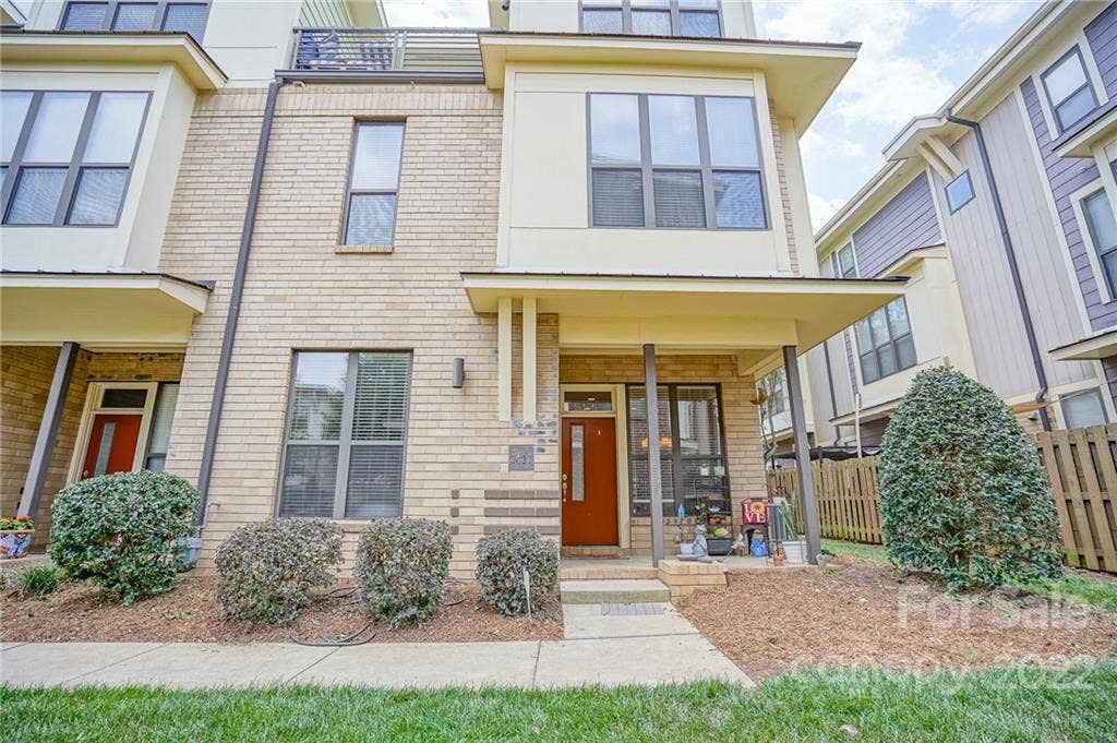 3 BR in Charlotte