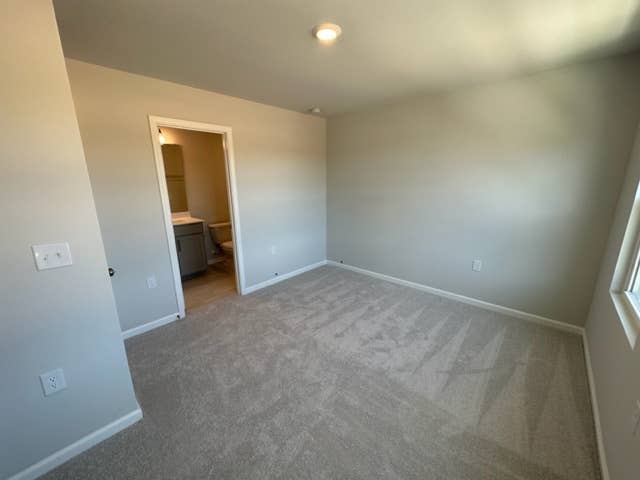 3 BR in Apex