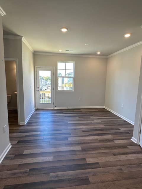 3 BR in Apex