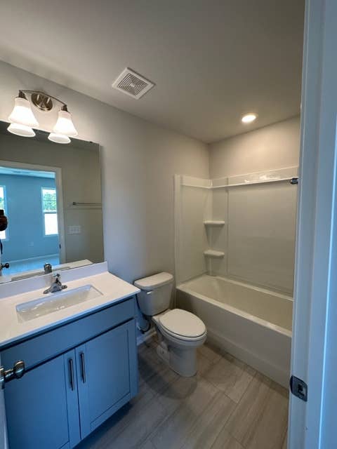 3 BR in Apex