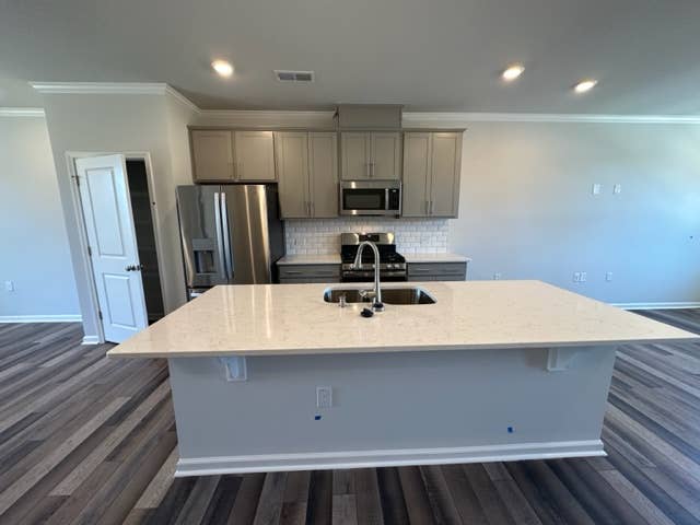 3 BR in Apex