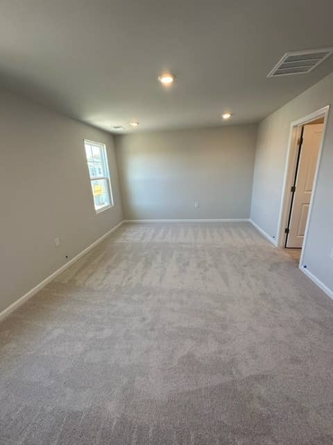 3 BR in Apex