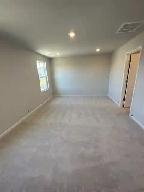 3 BR in Apex