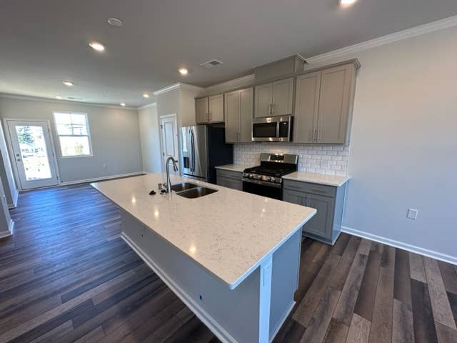 3 BR in Apex