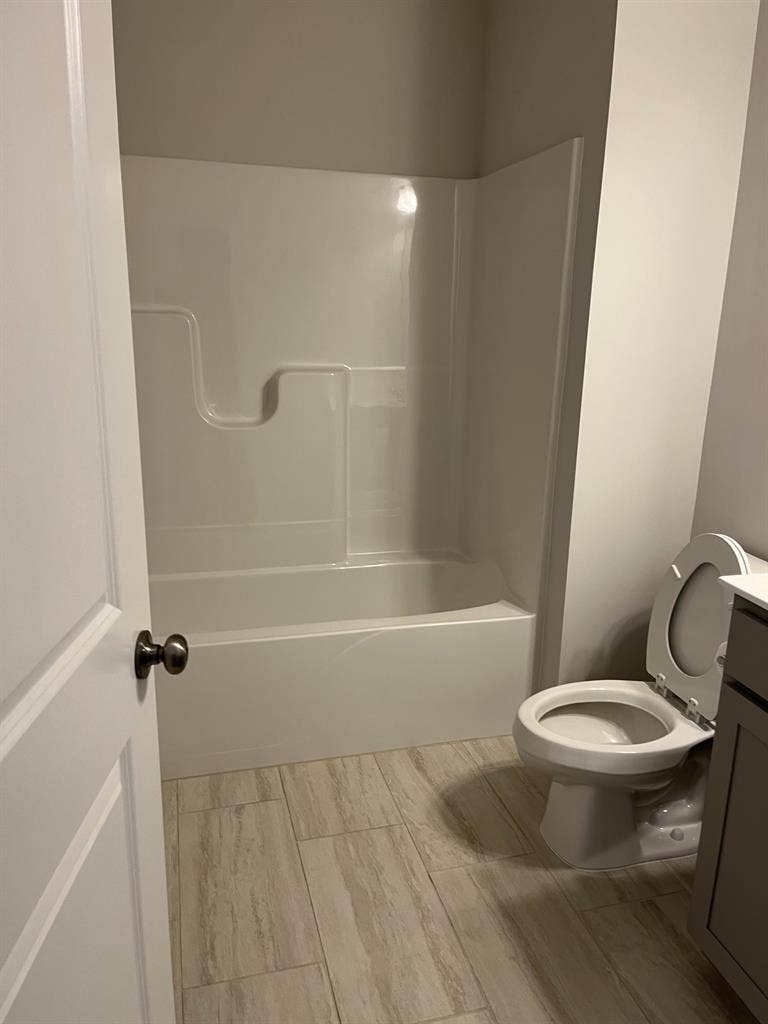 4 BR in Apex