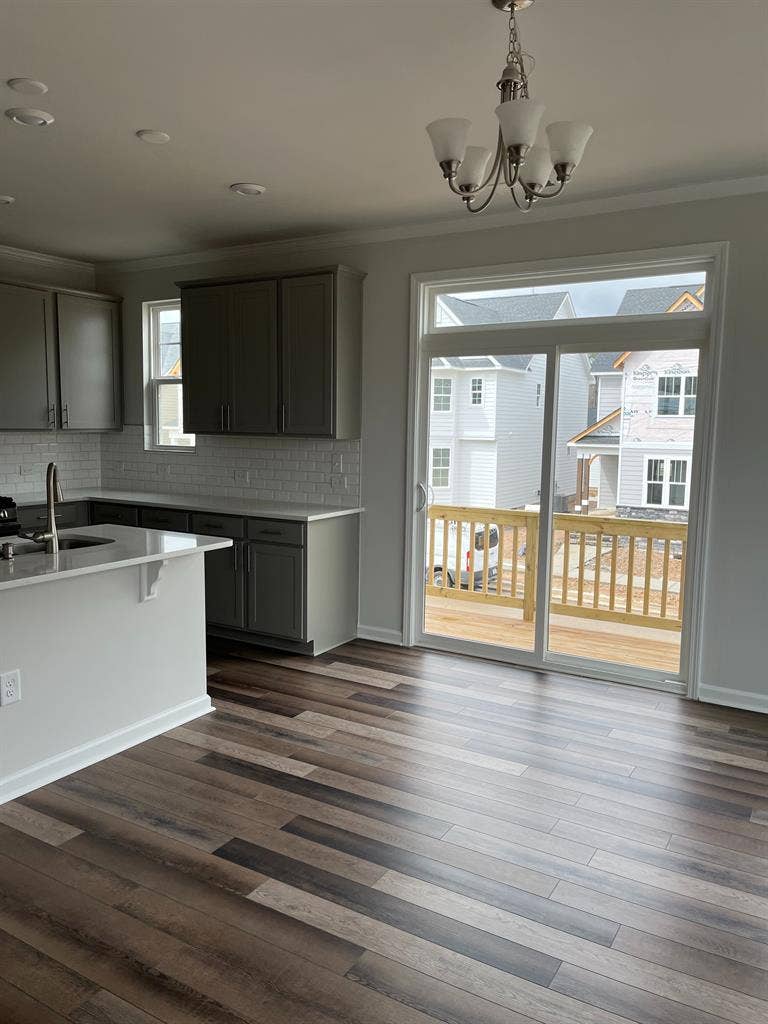 4 BR in Apex