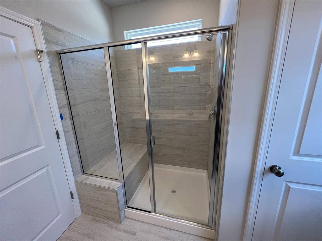 4 BR in Apex
