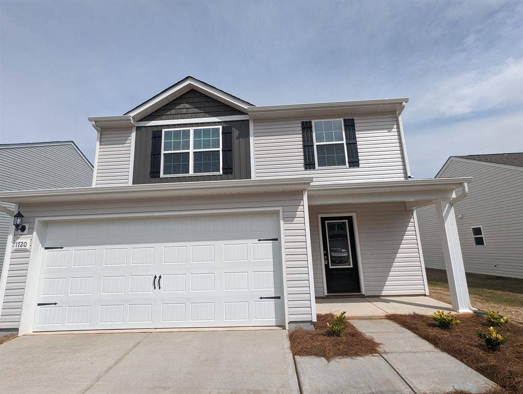4 BR in Charlotte