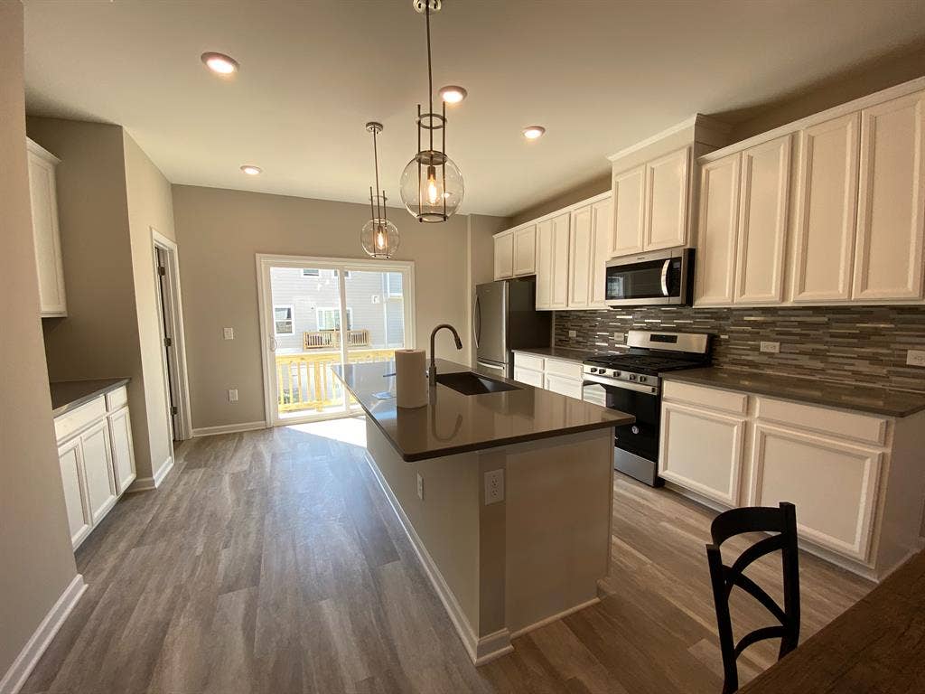 4 BR in Cary