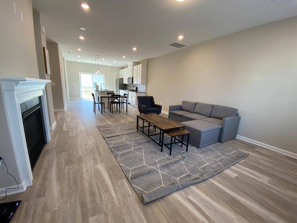 4 BR in Cary