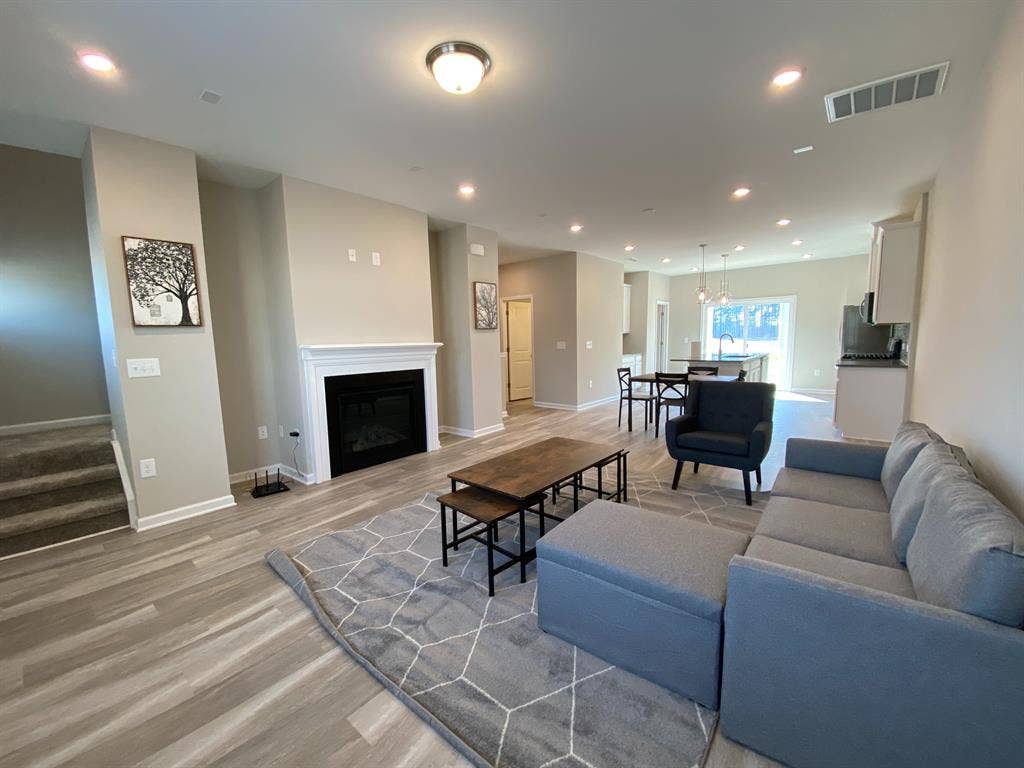 4 BR in Cary
