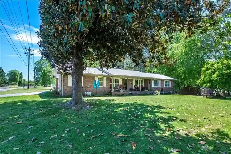 4 BR in Canton