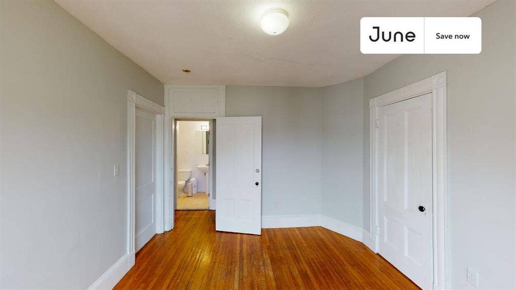4 BR in Boston