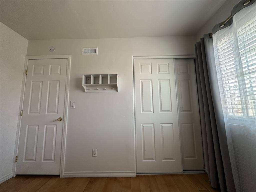 Looking for a Female roommate