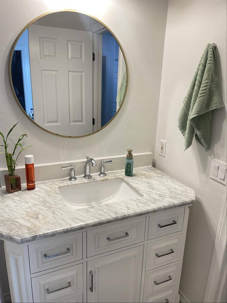 Looking for a Female roommate