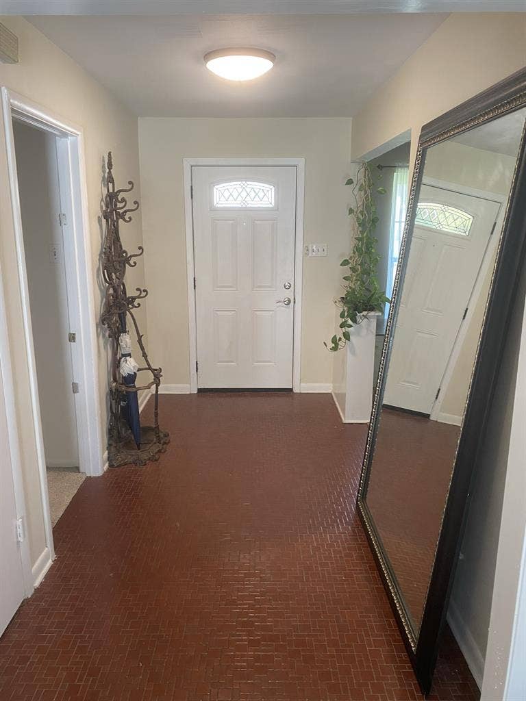 Private room and bath in a 3Bed 2Ba