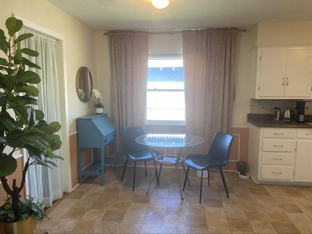 Private room and bath in a 3Bed 2Ba
