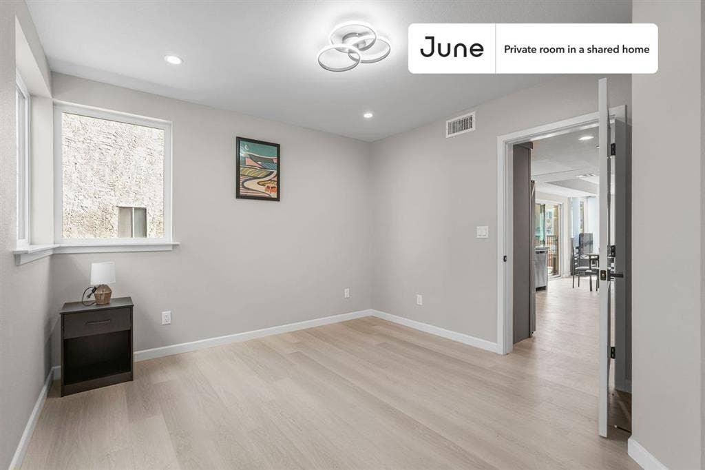 5 BR in Los Angeles