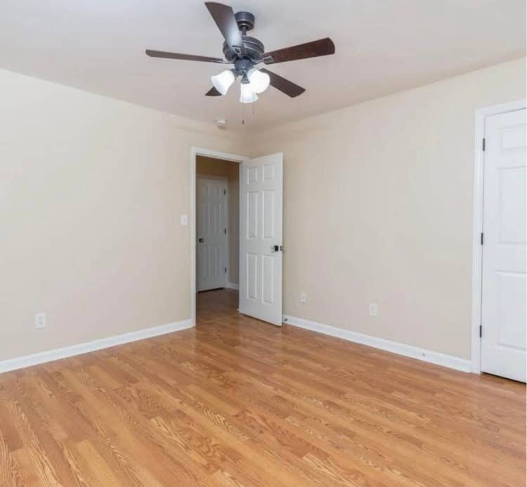 Room+private bath 10m1ns from NCSU