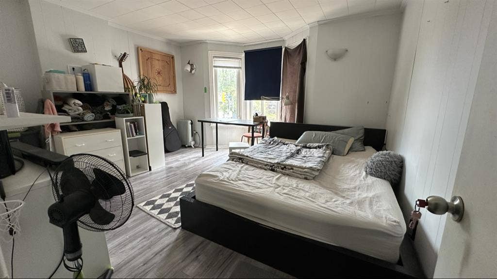 Private room in lower junction