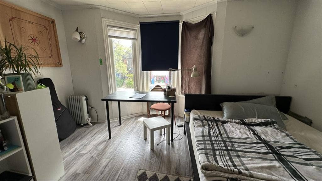 Private room in lower junction