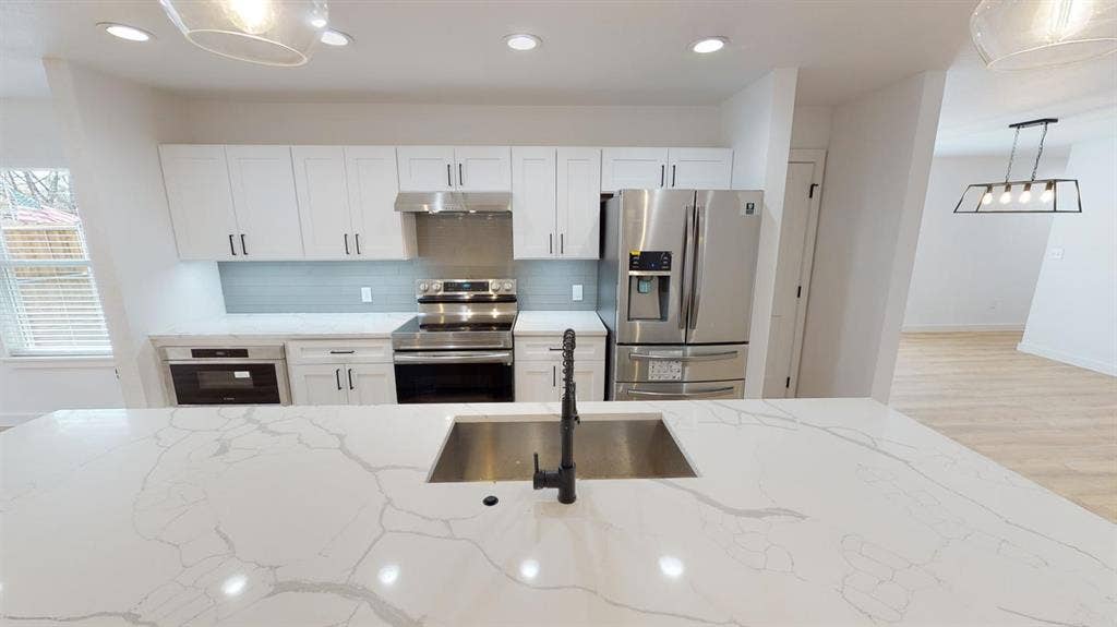 1 BR in Dallas