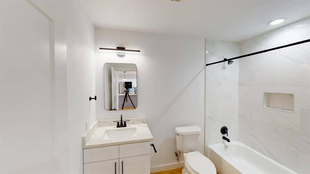 1 BR in Dallas