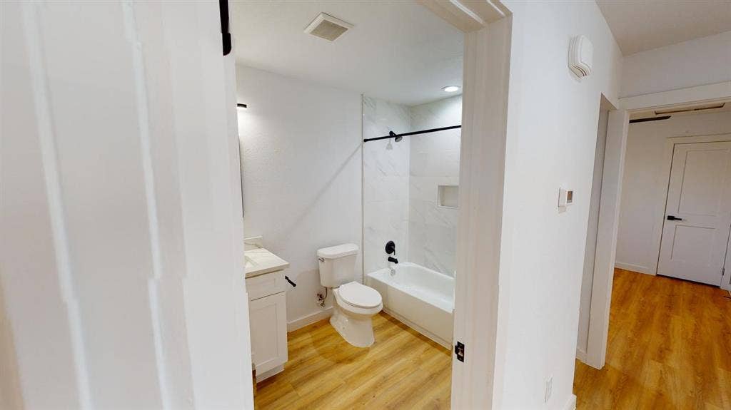 1 BR in Dallas