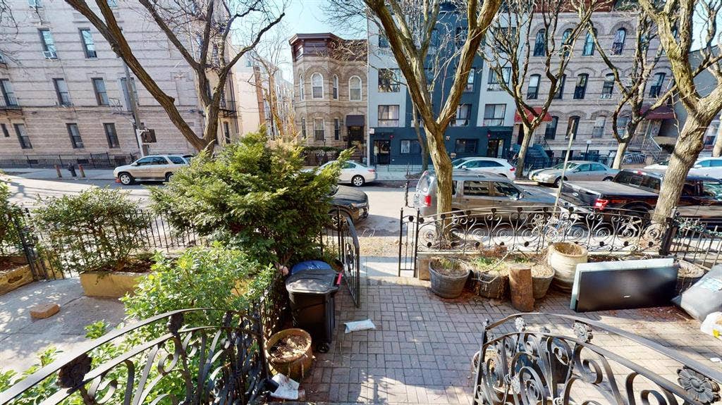 4 BR in Brooklyn