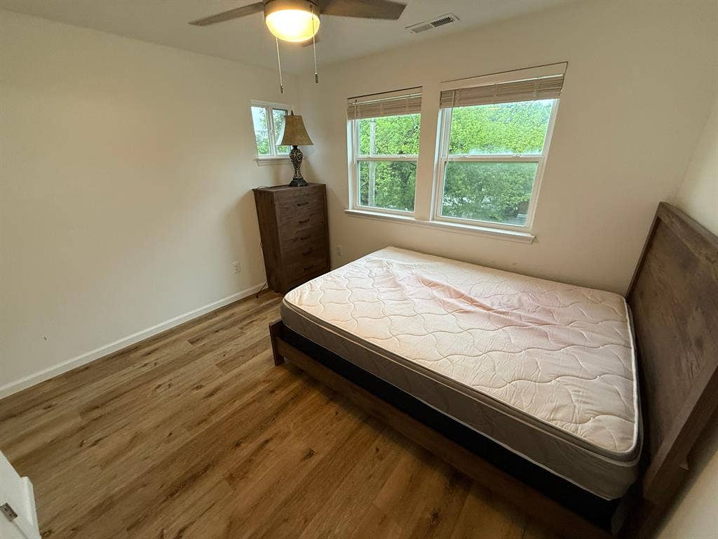 4 BR in Durham